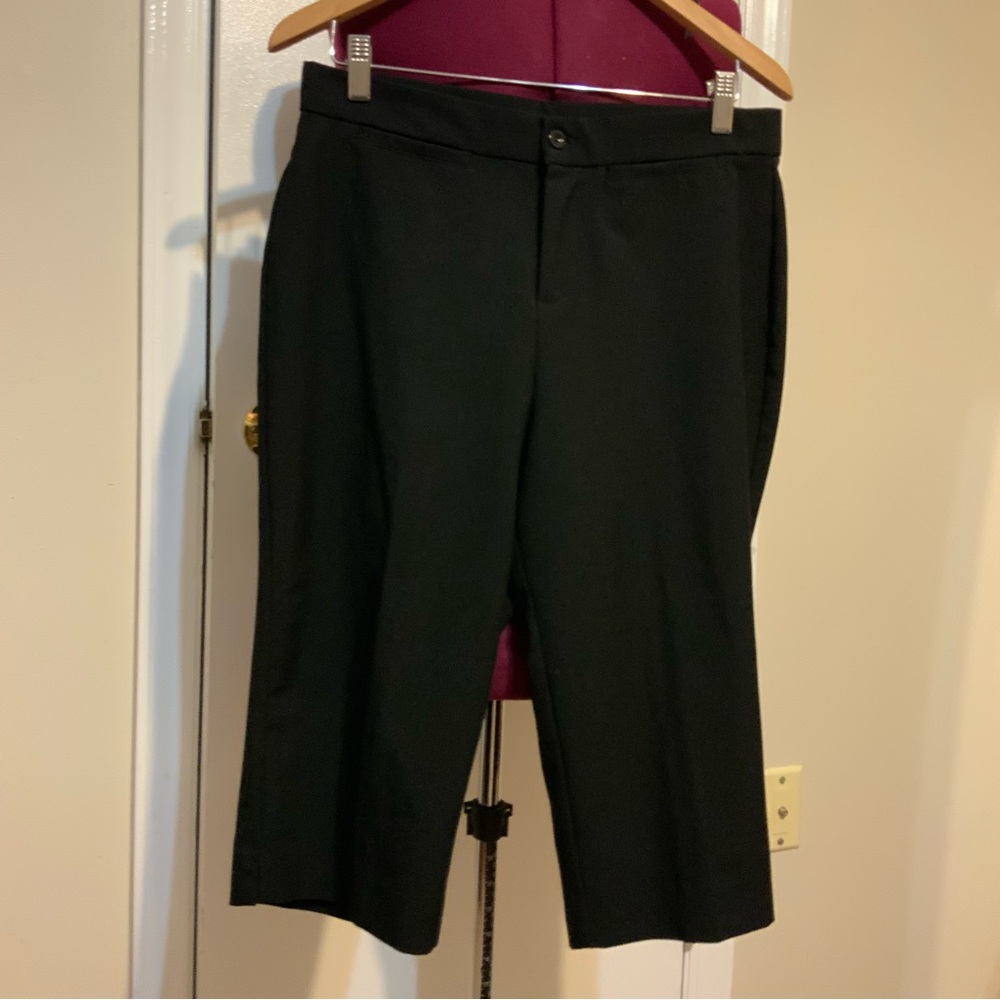 NWOT Christopher & Banks Petite  Dress Black Capris